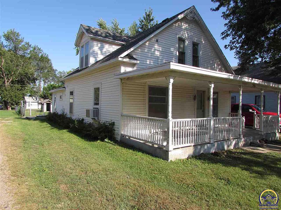 2nd image of 306 Main St