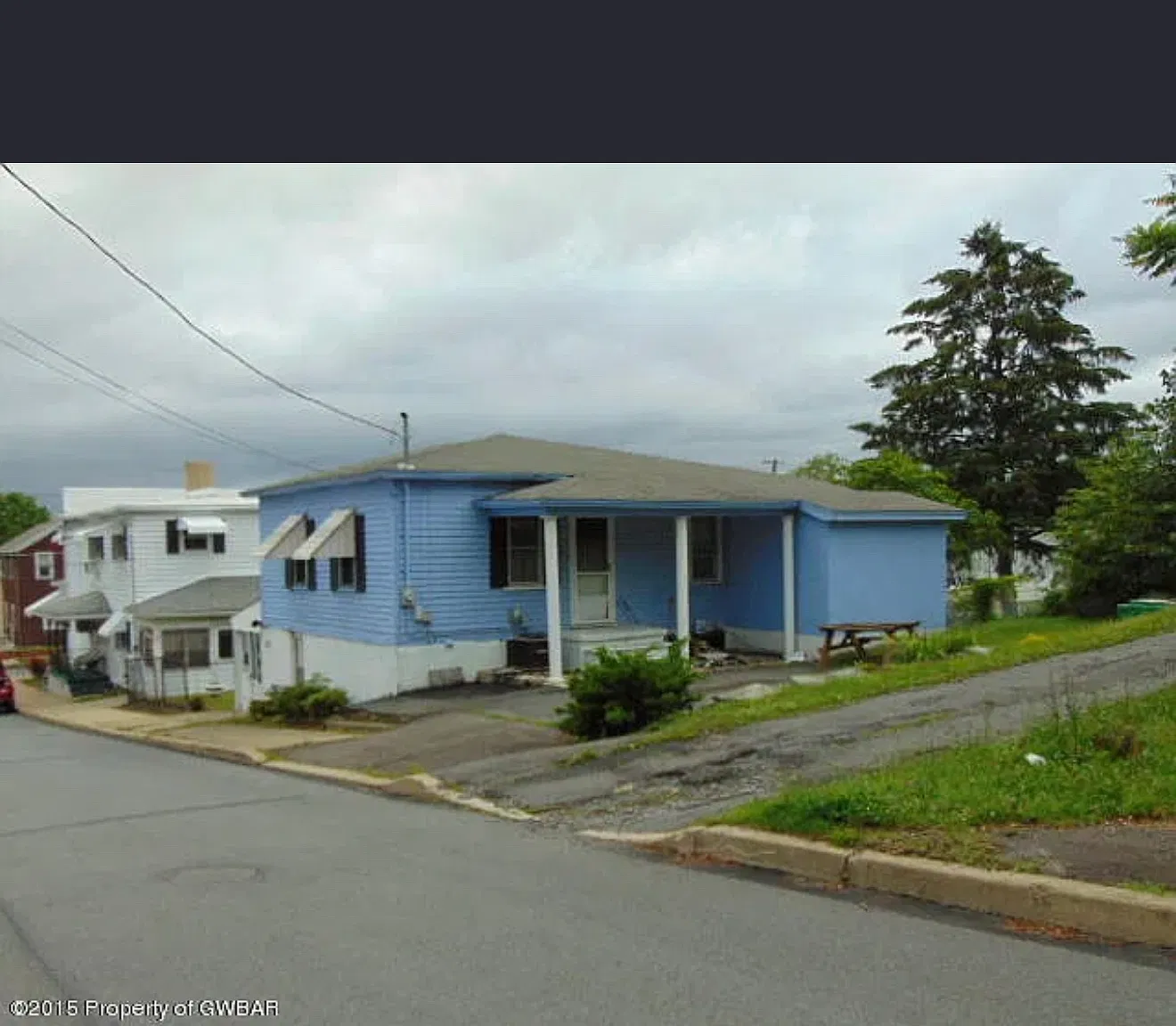 237 Curtain St — Photo 2