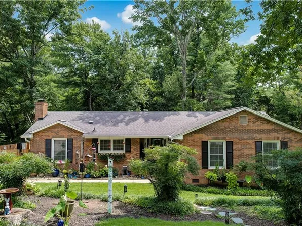 4400 Kingsland Dr, Greensboro, NC 27455