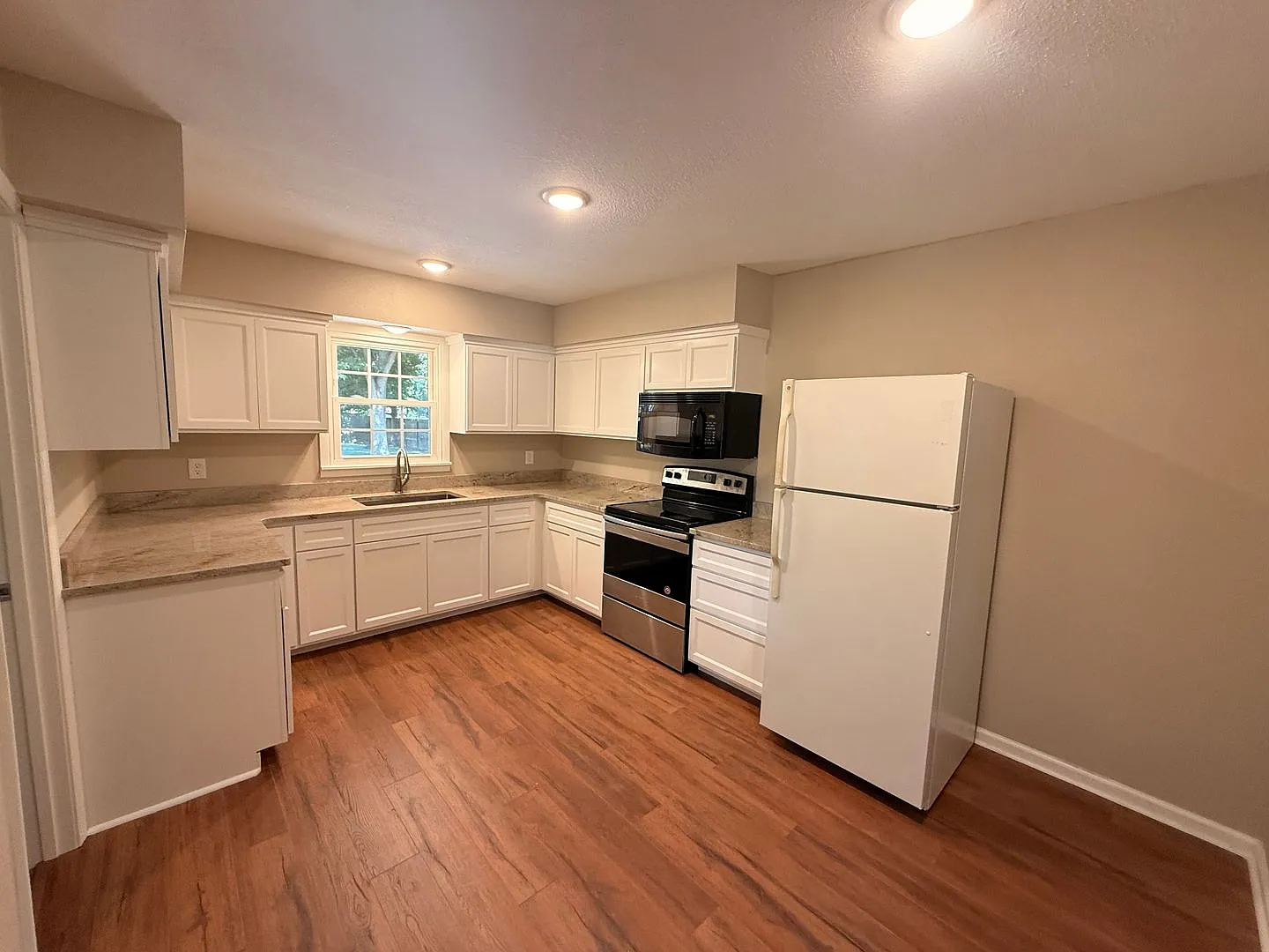 1801 Bernard, Jonesboro **Remodeled Home w/ Garage** — Photo 2