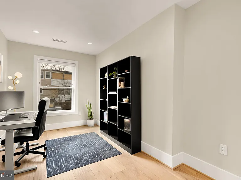 432 Emerson St NW — Photo 41