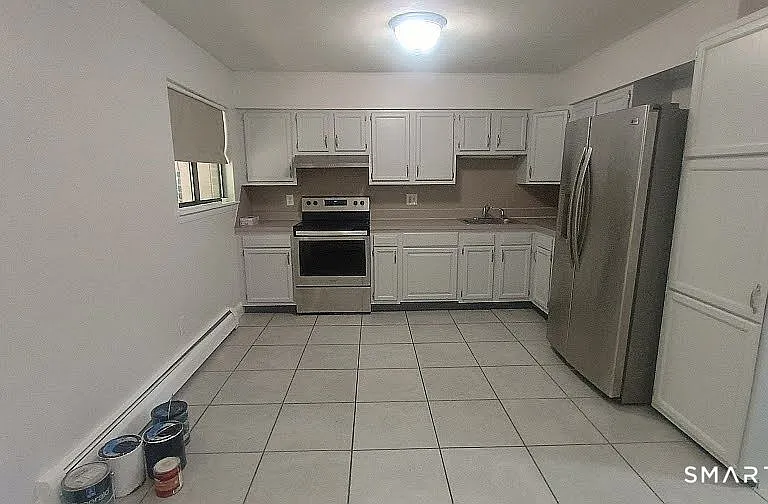 244 Oakville Ave #F — Photo 5