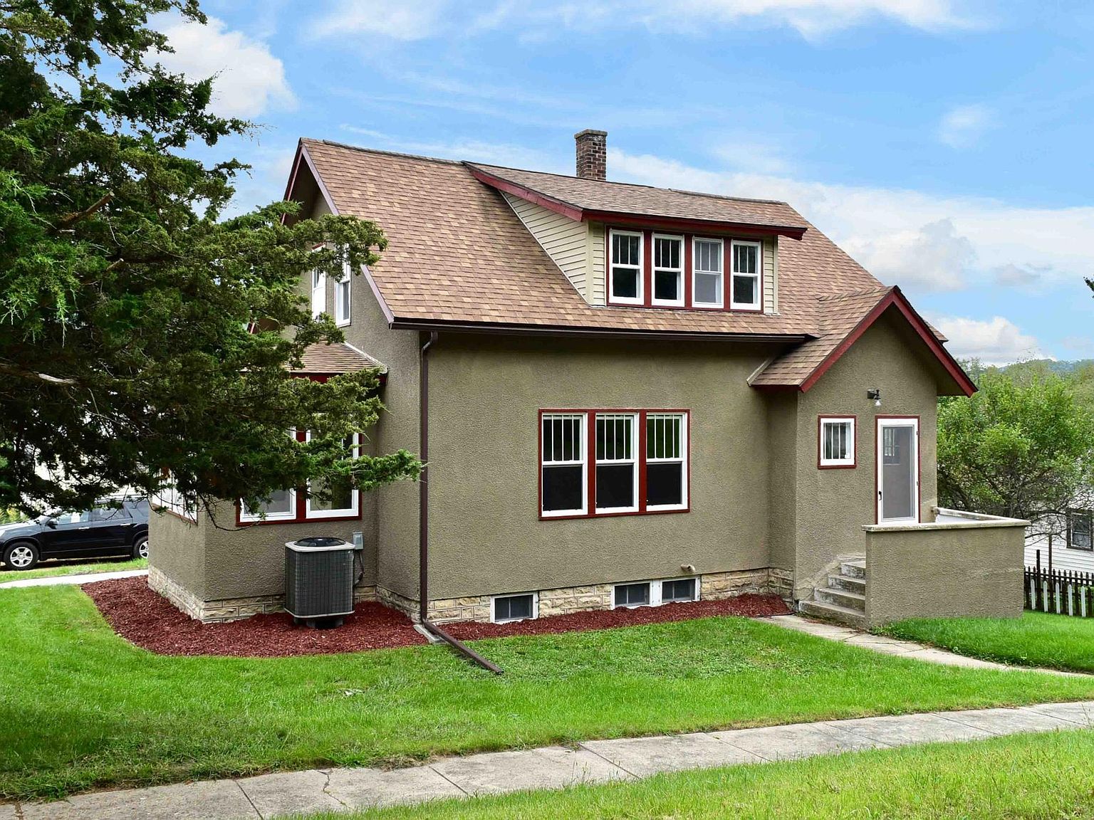 110 N Elm St, Rushford, MN 55971 Zillow