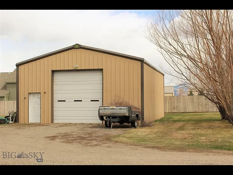 4445 Thorpe Rd — Photo 2