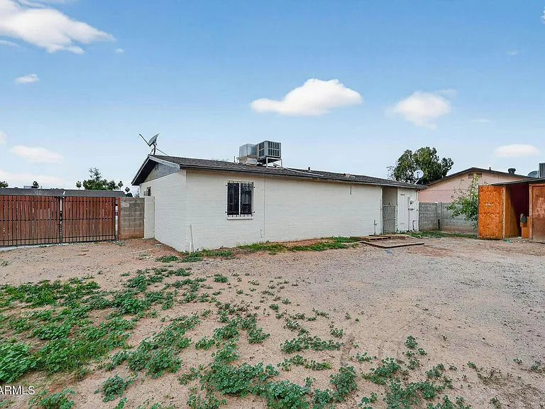 4127 N 74th Ave — Photo 30