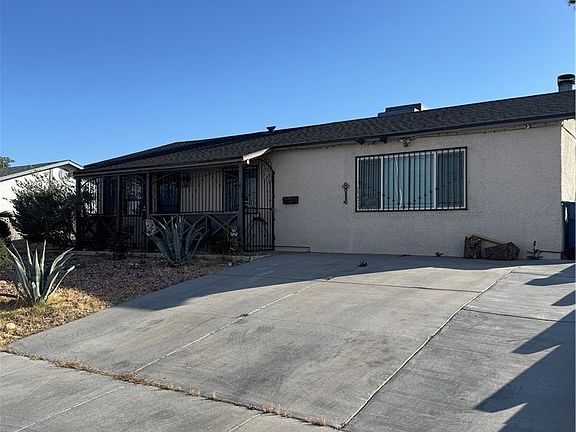 2nd image of 608 Greenhurst Rd