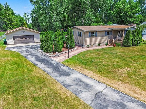 4th image of 2437 Amelith Rd