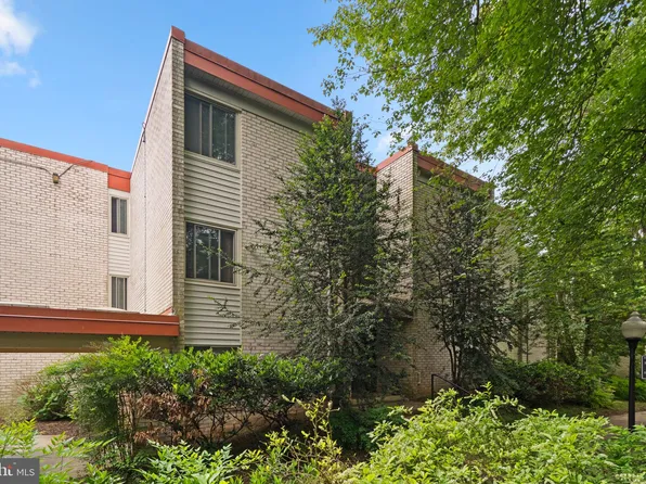 14424 Parkvale Rd APT 3, Rockville, MD 20853