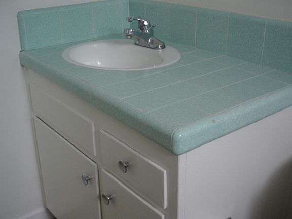 5th image of 215 6th St #2nd