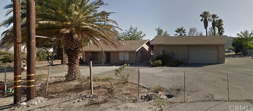 2nd image of 19183 Cajon Blvd.