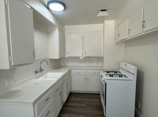 822 N. Austin Ave., Inglewood, CA 90302