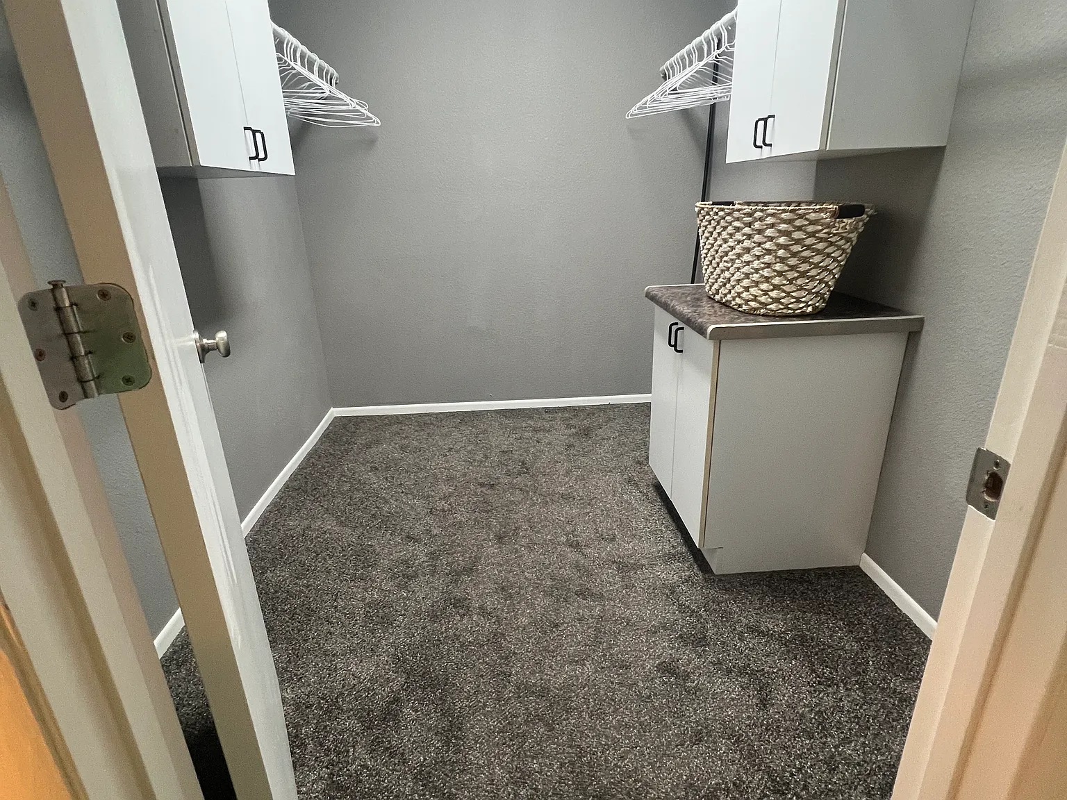 1 bed, 732 sqft, $1,950 — Photo 4