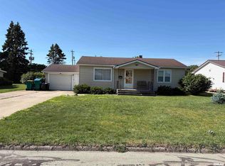 870 Parkview Rd, Galesburg, IL 61401