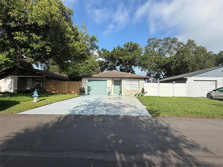 536 Hibiscus Way #7-B — Photo 5