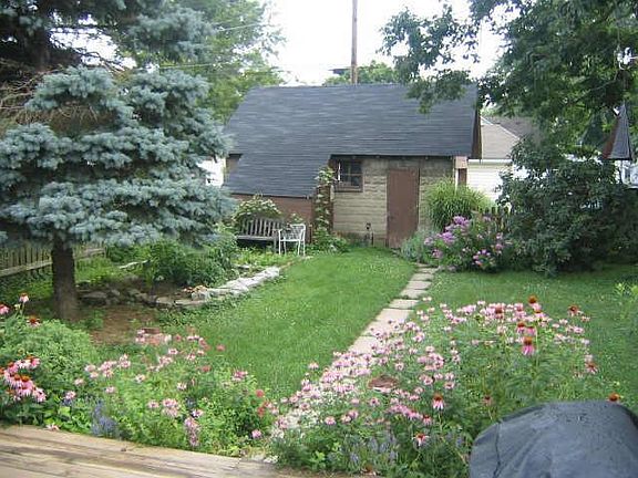 5th image of 1486 E Wayne St
