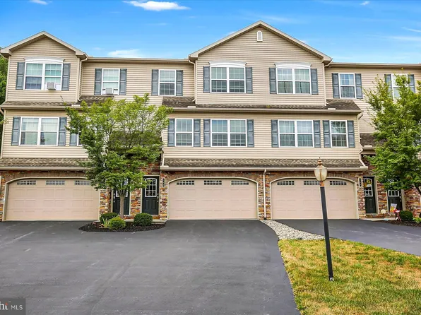 148 Old Schoolhouse Ln, Mechanicsburg, PA 17055