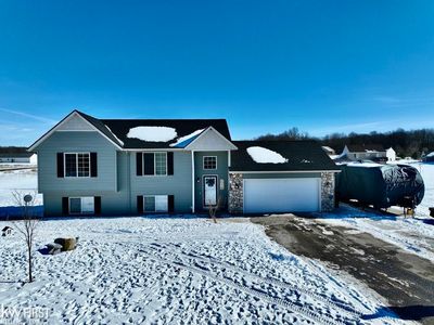 2806 Fawn Cove Ave, Middleville, MI, 49333