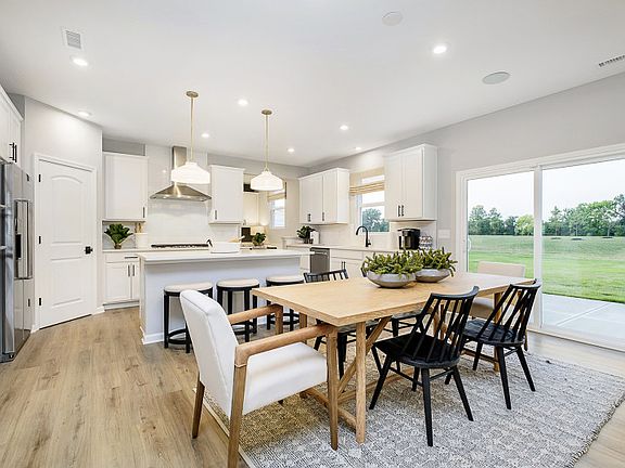 Casual Dining Area off Kitchen