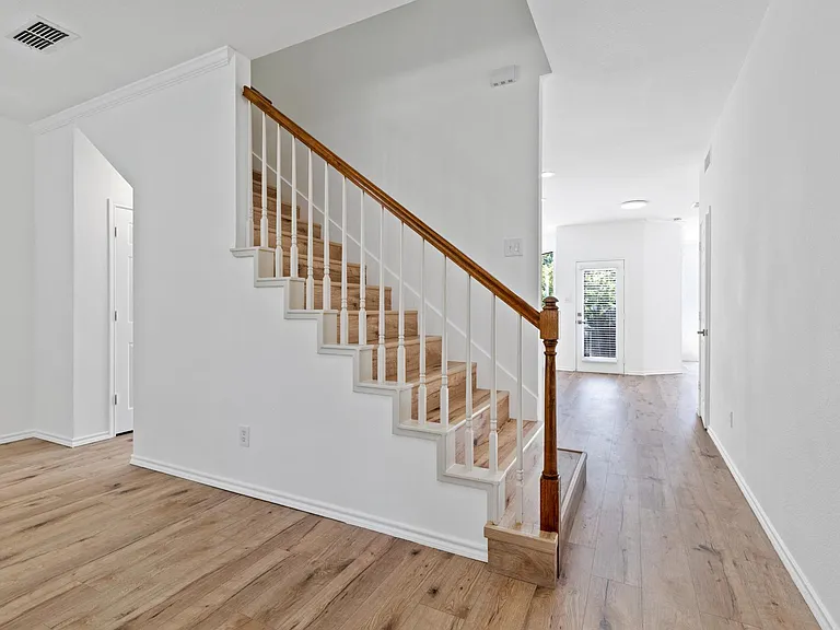 2601 Kimberly Dr — Photo 4