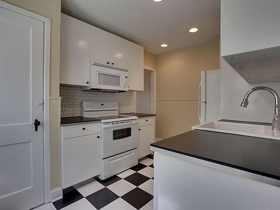 Beautifully remodeled kitchen