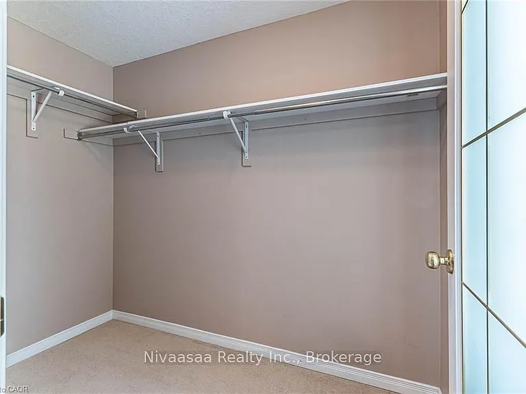 110 Activa Ave #D21 — Photo 24