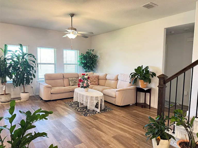 9125 Acre Meadows Ln — Photo 5