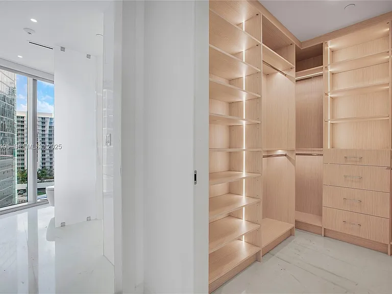 300 Biscayne Boulevard Way #2107 — Photo 7
