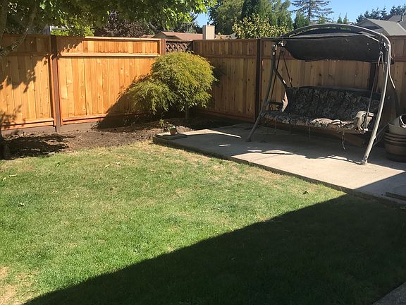 5th image of 4525 Lark Ct NE
