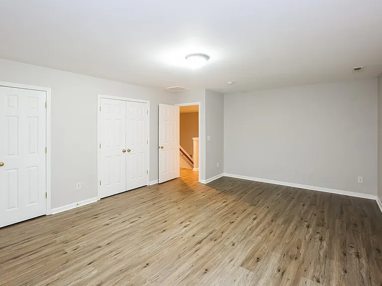 7215 Hathaway Ct — Photo 13