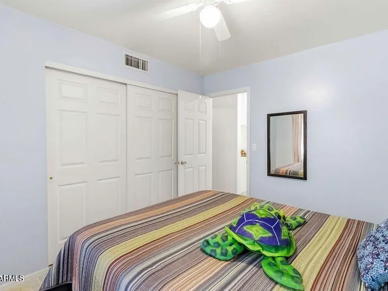 521 N Cobblestone St — Photo 20