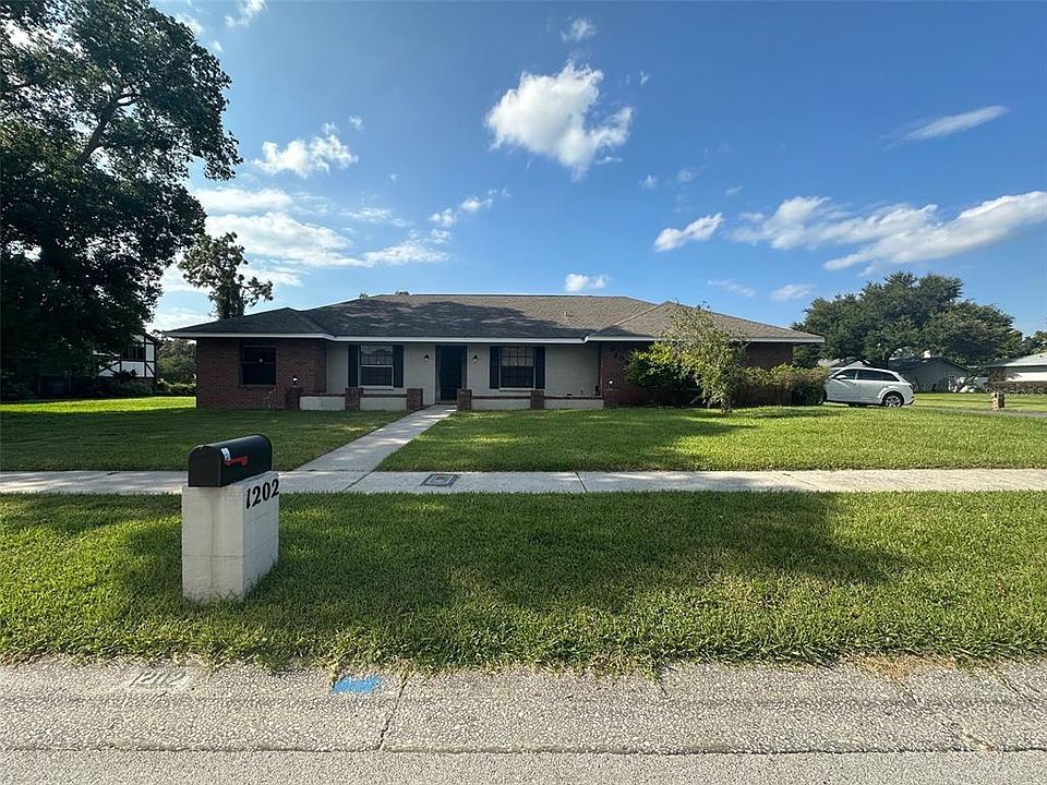 1st image of 1202 SANDALWOOD DRIVE