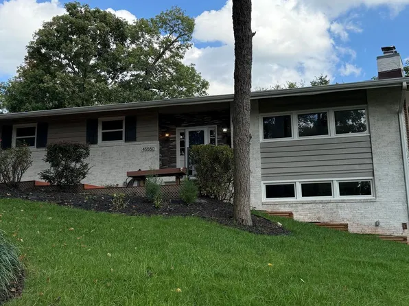 45550 Lakeside Dr, Sterling, VA 20165