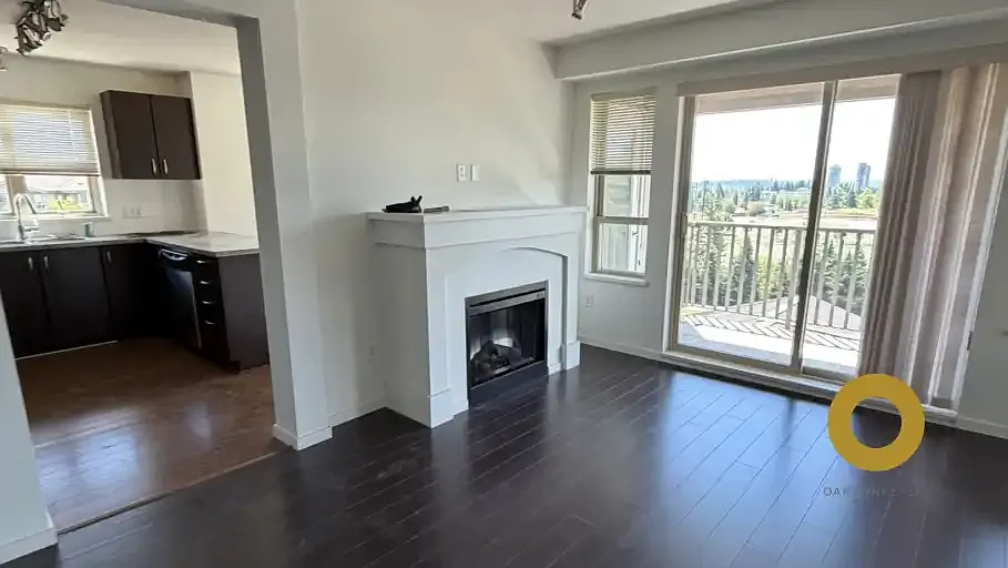 3 bed, 2.0 bath, 1259 sqft, $3,700 — Photo 4