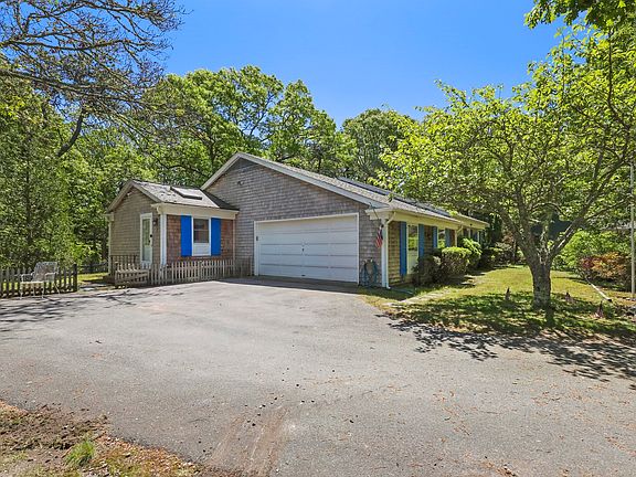 4th image of 304 Round Cove Rd