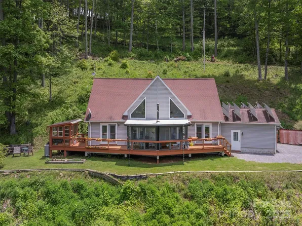 1185 Mule Stomp Rd, Clyde, NC 28721