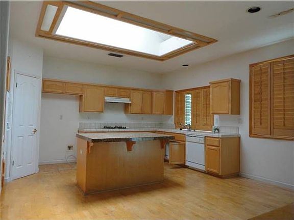 3rd image of 3781 Glacier Park Way