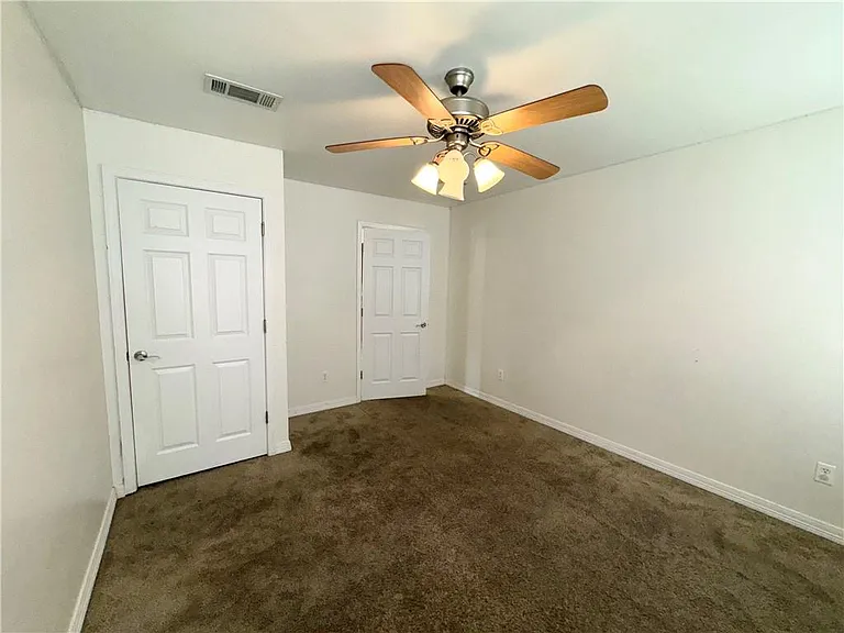 5718 Vermillion Blvd #A — Photo 8
