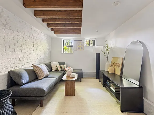 521 Dean St APT 1, Brooklyn, NY 11217