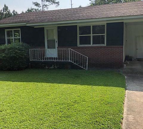 Front of home at 727 N 19th