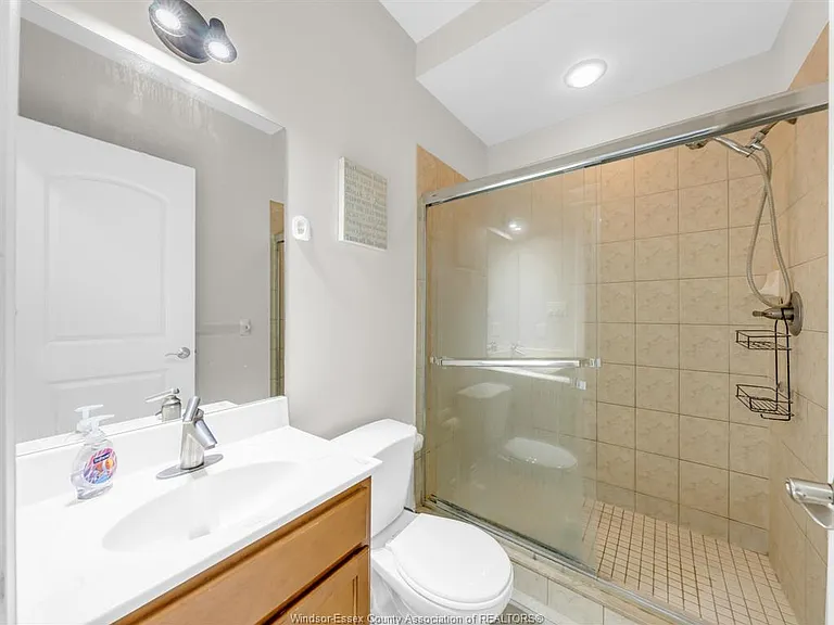 1225 Riverside Dr E #1007 — Photo 18