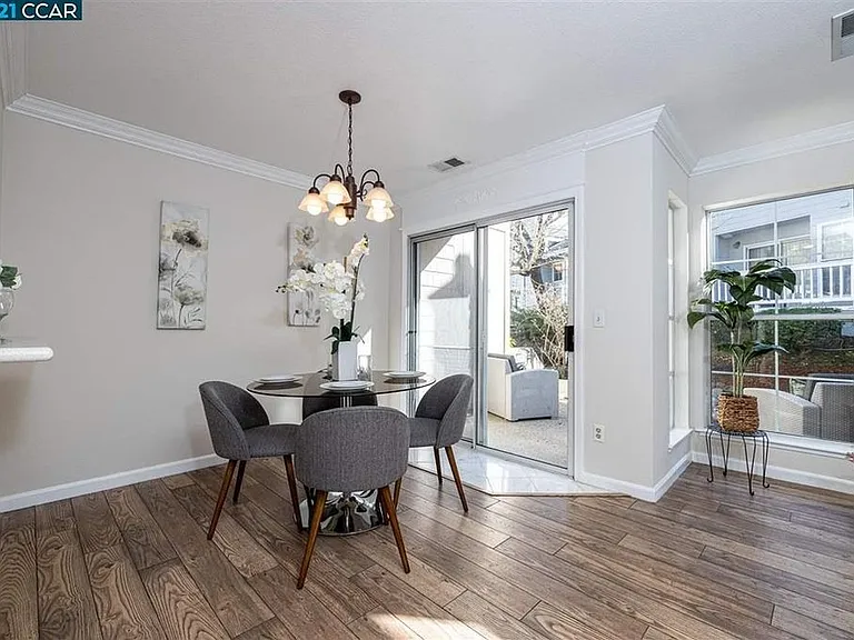 301 Warmcastle Ct — Photo 15