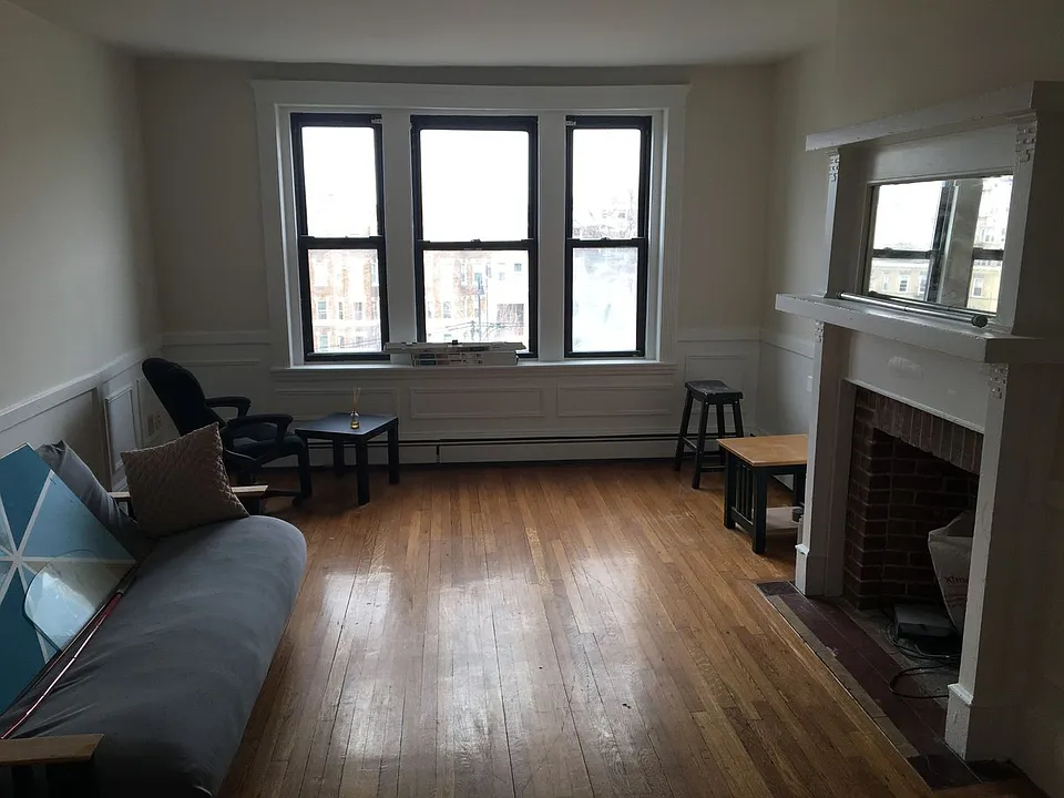 1668 Commonwealth Ave #4D