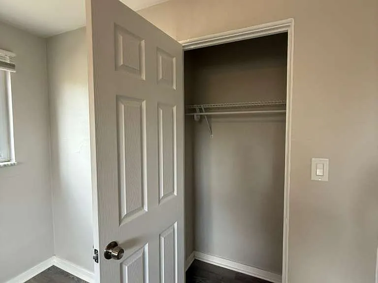424 Collins Dr — Photo 20