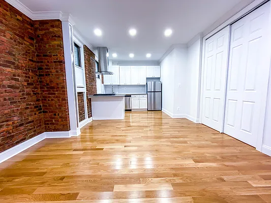 Rented by Voro New York | media 75