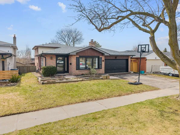 27 McCulley St, Toronto, ON M1C 2B2