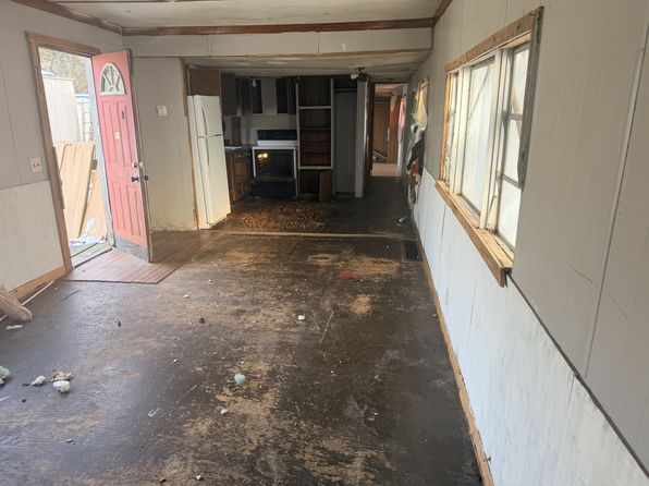 301 Crist St Trailer 3