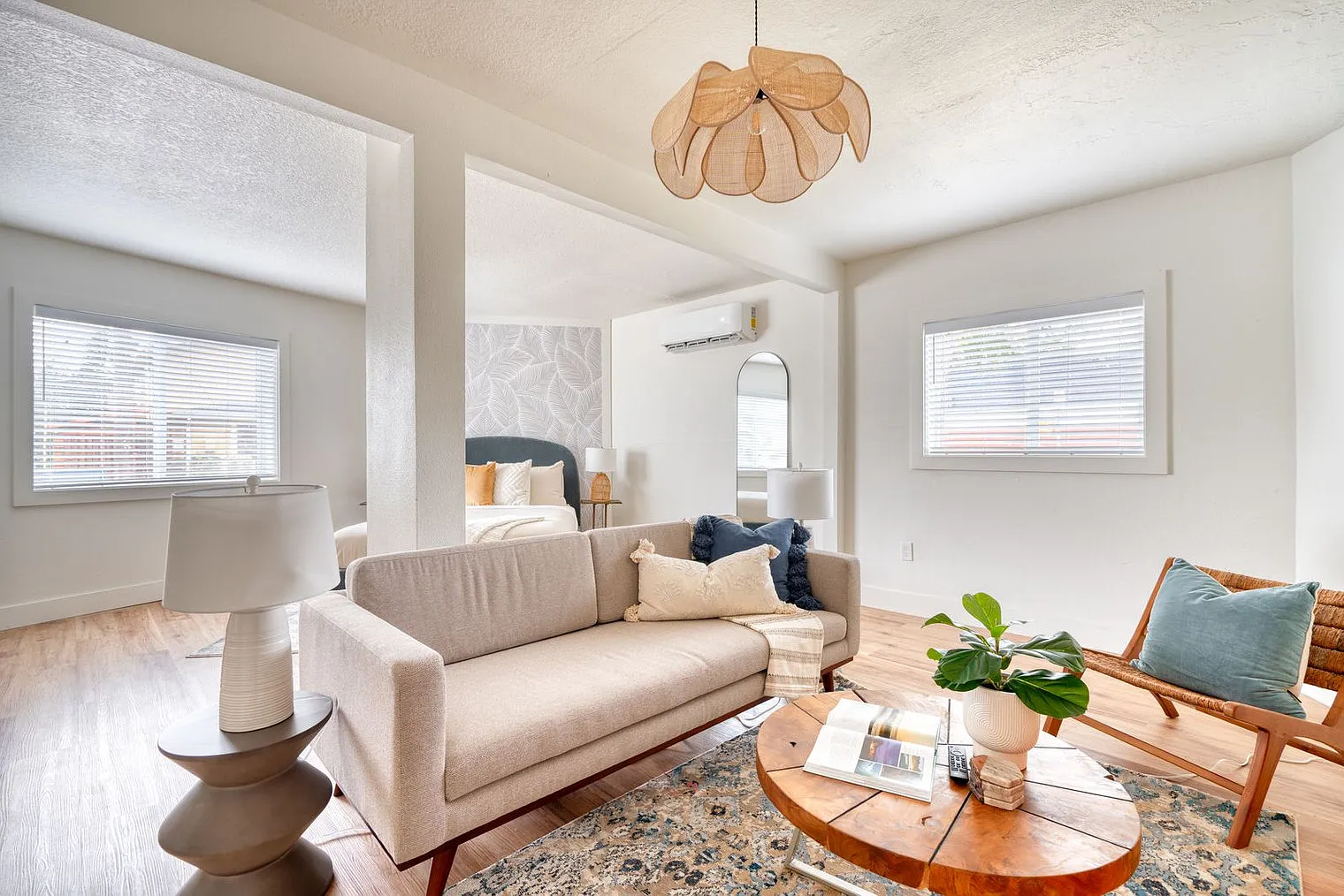 Studio, 1.0 bath, 290 sqft, $2,016 — Photo 3