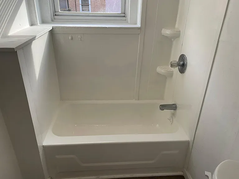 400 N 41st St #1R — Photo 6