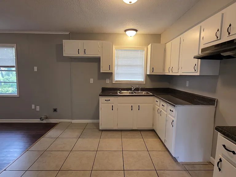 5136 Alford St — Photo 5