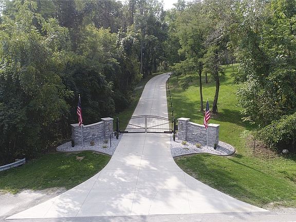 3rd image of 38510 National Rd